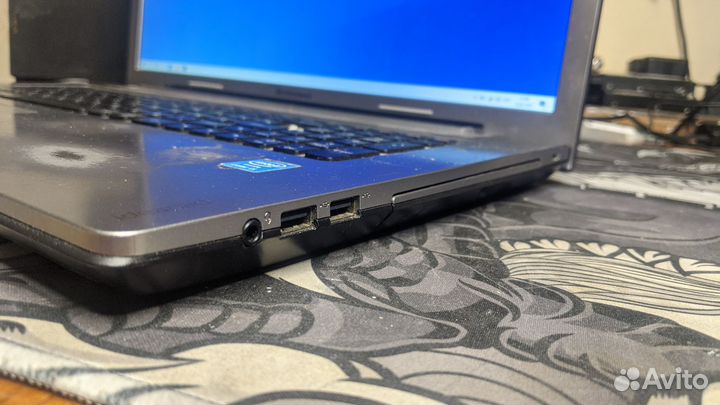 Lenovo. 17,3' FullHD/I5 4200M/12gb/sshd 1tb