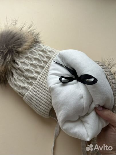Шапка с натуральным помпоном