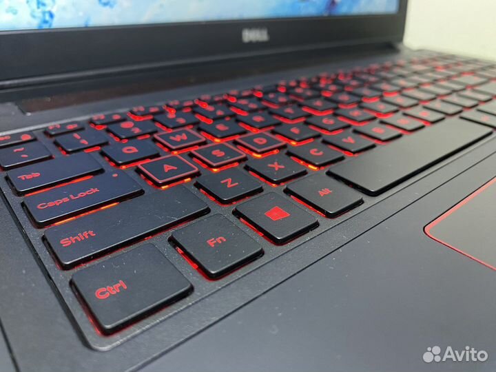 Игровой ноутбук Dell 8/1TB/RX560