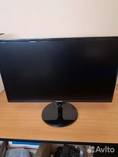 Мониторы разных производителей