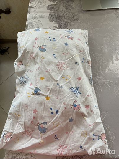 Деткое одеяло и подушки