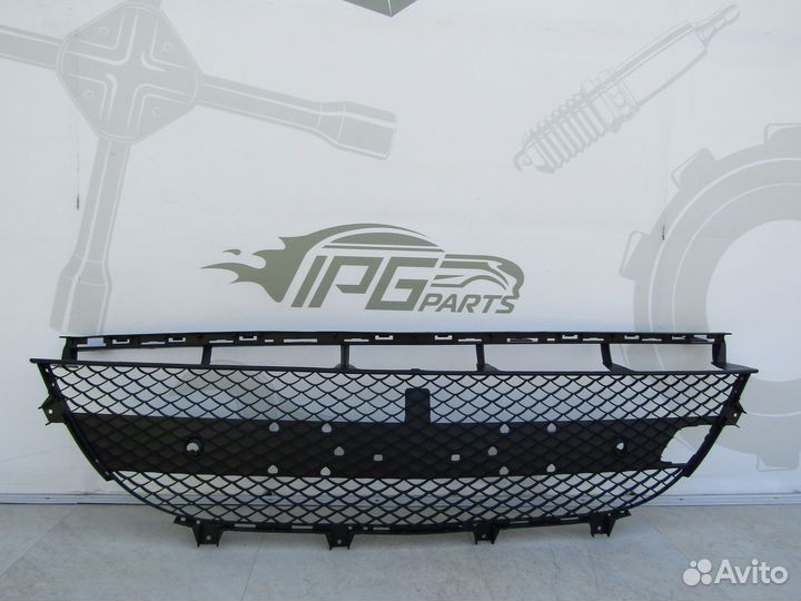 Решетка переднего бампера mercedes A2928855122