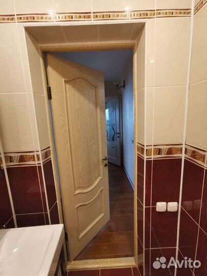 Дверь входная бу деревянная с коробкой