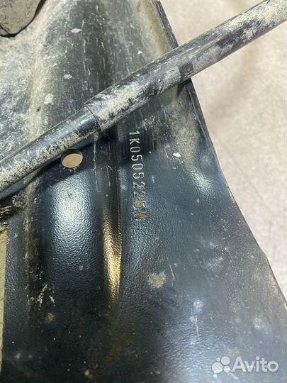 Volkswagen golf 5.6 Ступица рычаг задний левый