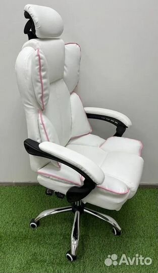 Офисное кресло (геймерское). Кресло для директора