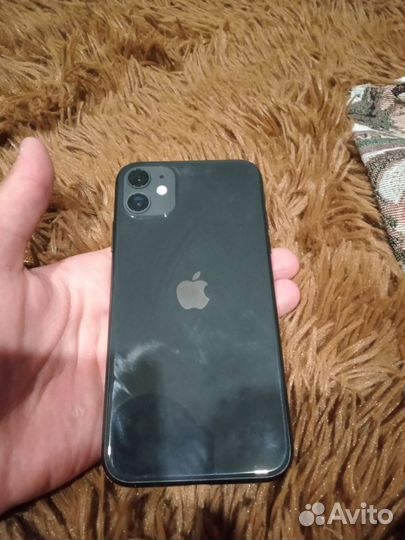 Телефон iPhone 11