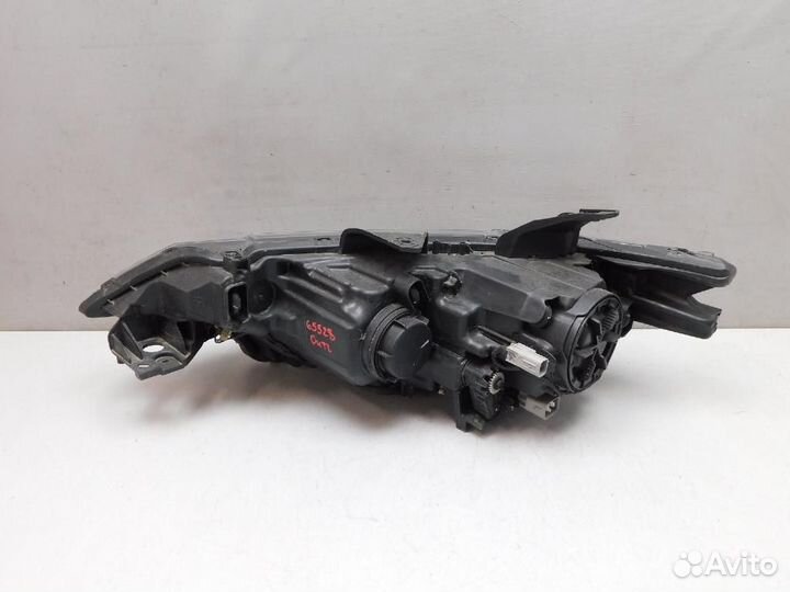 Фара правая Mitsubishi Outlander