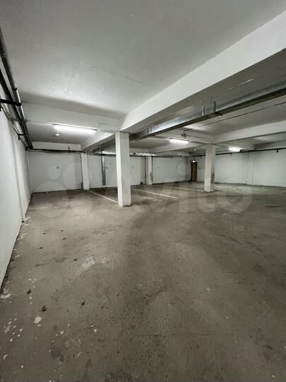 Машиноместо, 25 м²