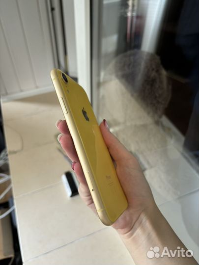 iPhone Xr, 64 ГБ