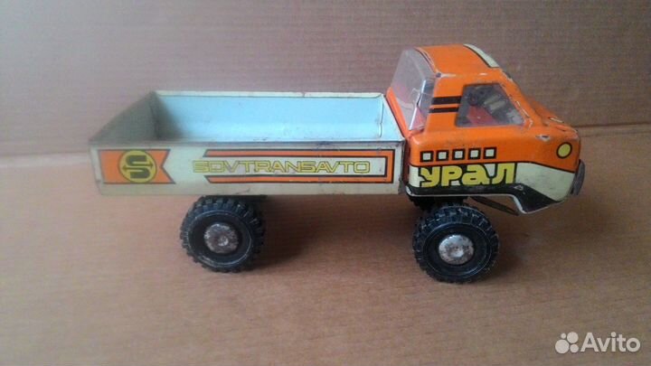 Игрушки машины СССР грузовики