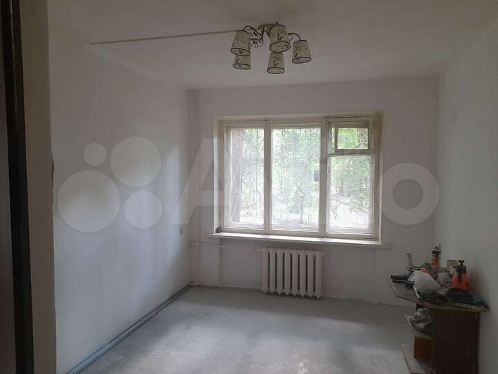 Комната 12,4 м² в 5-к., 1/5 эт.