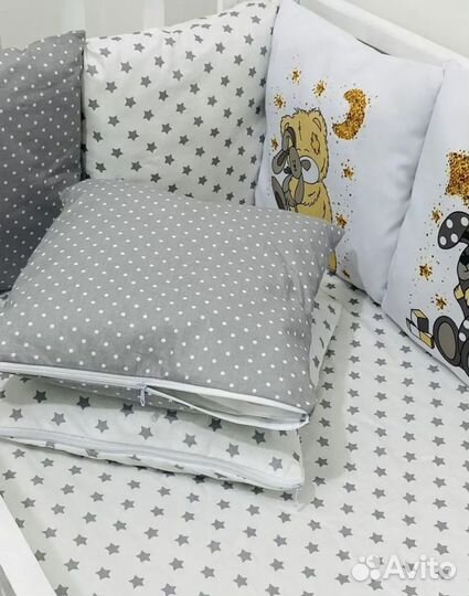 Бортики и одеяло в кроватку