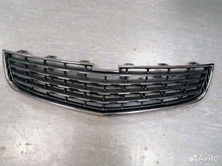 Решетка радиатора Chevrolet Cruze