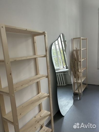 Аренда полки на петроградке