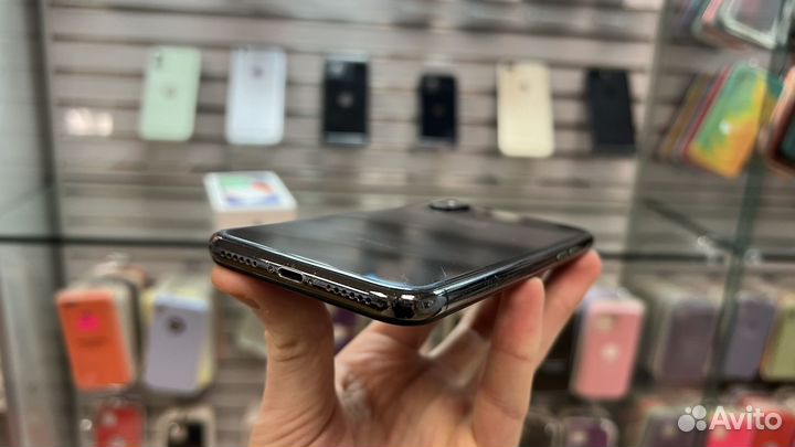 iPhone X, 64 ГБ
