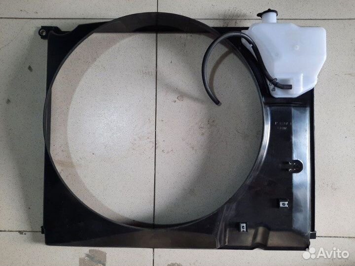 Диффузор радиатора Toyota Land Cruiser 200 1urfe