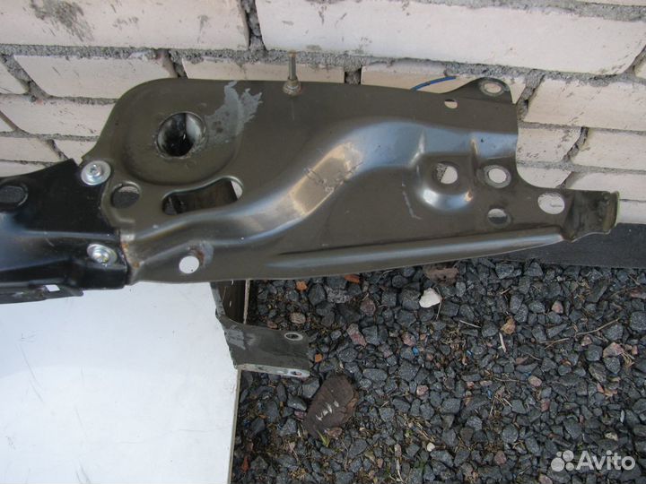 Передняя панель (телевизор) ауди 80 с 86г.по 94 г