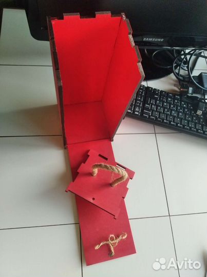 Деревянная ящик для бокала для вина