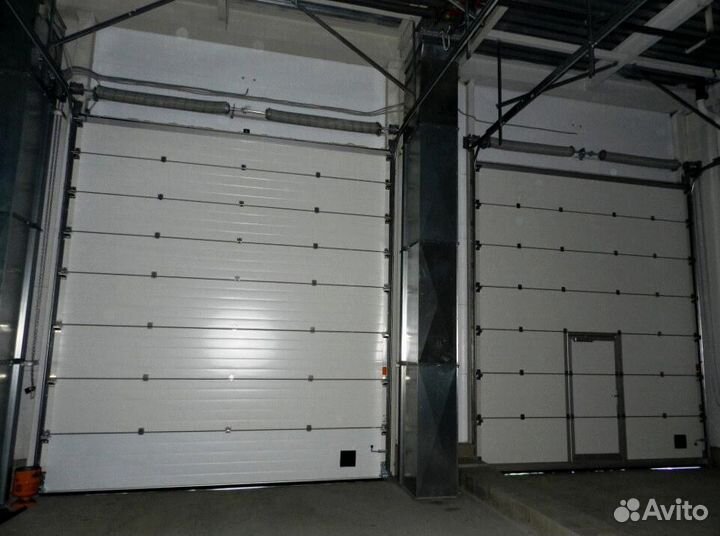 Секционные ворота