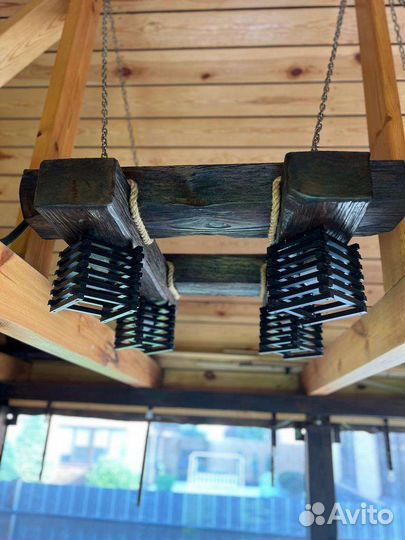 Светильник из дерева