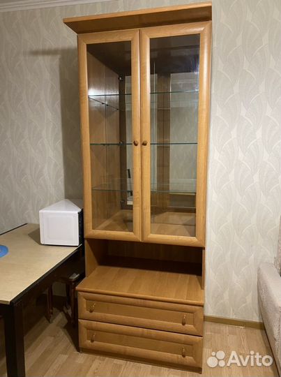 Сервант / шкаф