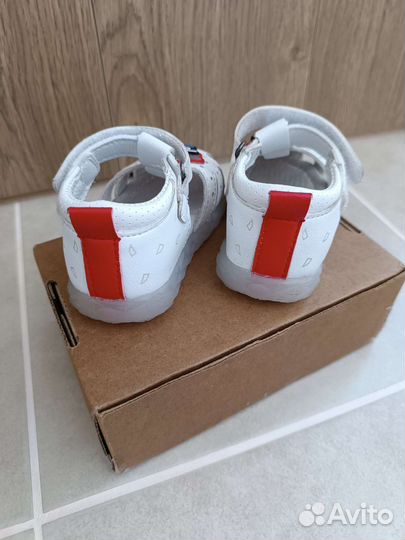 Сандали на первый шаг