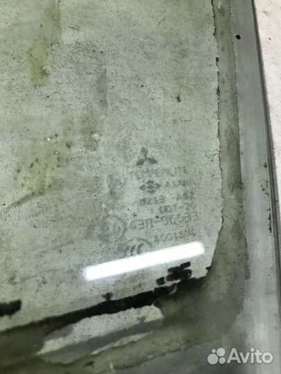 Стекло переднее правое Mitsubishi Lancer 9