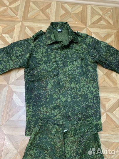 Камуфляжный костюм