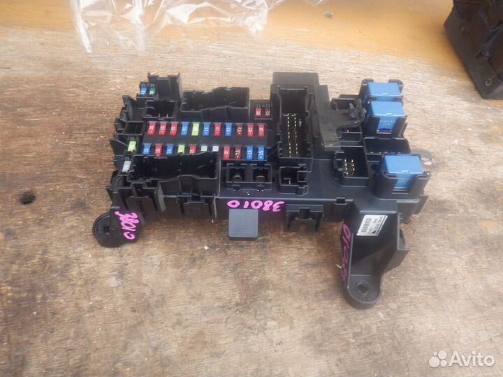 Блок предохранителей салон. Suz/ Escudo/ TD54W,TD9