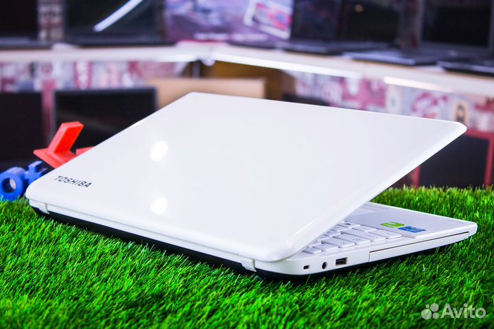 Ноутбук Toshiba i5/GeForce/8Gb/500Gb