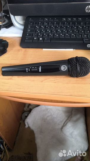 Радиомикрофон вокальный AKG WMS-40 Set