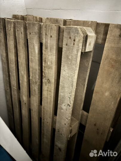 Паллеты 2шт