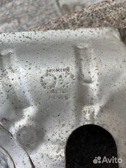 Тепловай экран выпускного коллектора LADA vesta