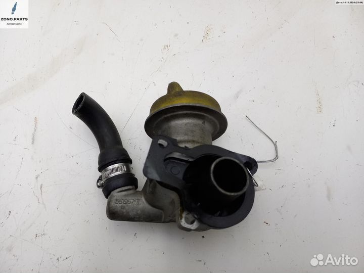 Горловина маслозаливная 55187763 на Opel Signum