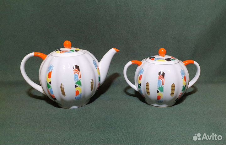 Чайник и сахарница от сервиза 