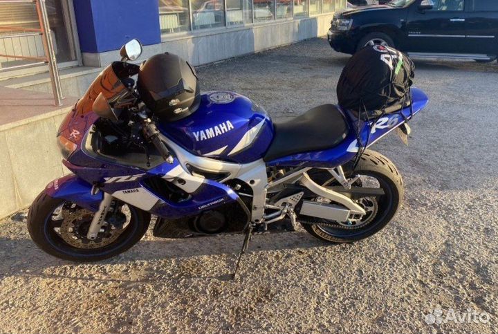 Yamaha R6