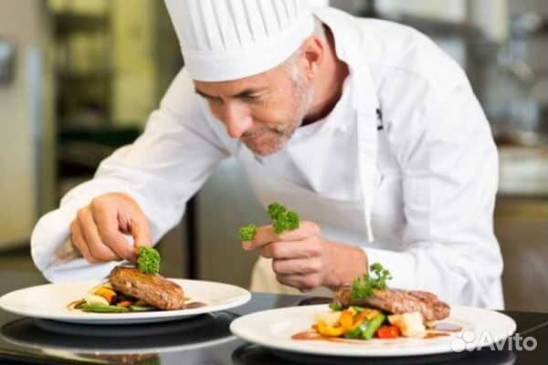 Повар в Кафе столовую
