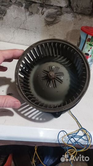 Мотор печки Mitsubishi Carisma 1.6 4G92