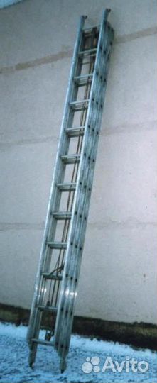 Лестница трехколенная пожарная 10,7 м