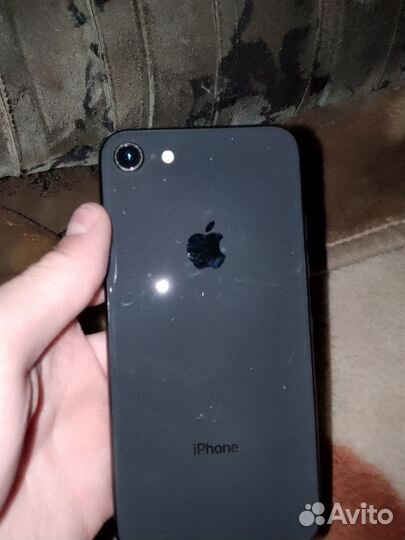 Телефон iPhone 8 64 gb