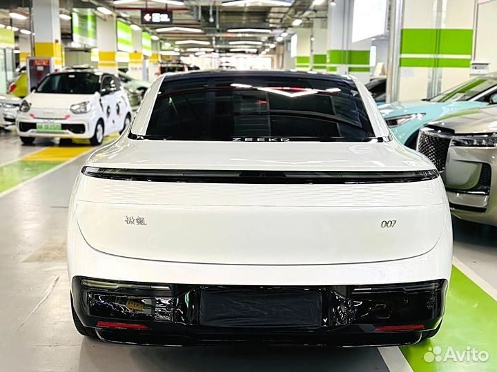 Zeekr 007 422 л.с. AT, 2024, 8 000 км