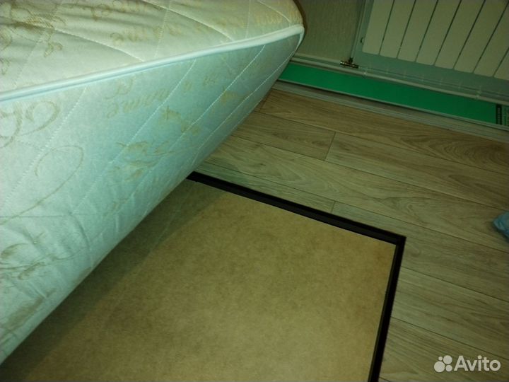 Кровать с матрасом 160 на 200