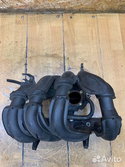 Коллектор впускной Ford Focus 2 shda 2008