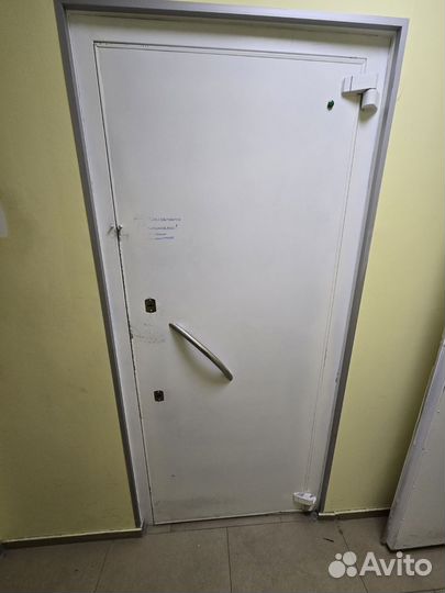Дверь металлическая сейфовая