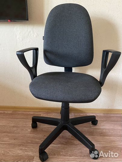 Компьютерное кресло
