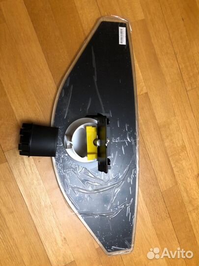 Подставка под телевизор не использовалась