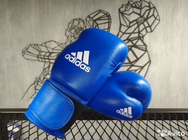 Боксёрские перчатки Adidas