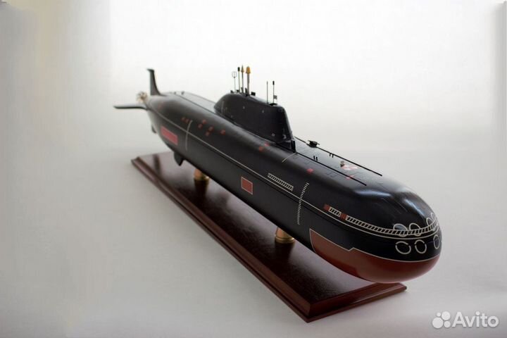 Модель подводной лодки 971 Гепард 1:140 (80см.)