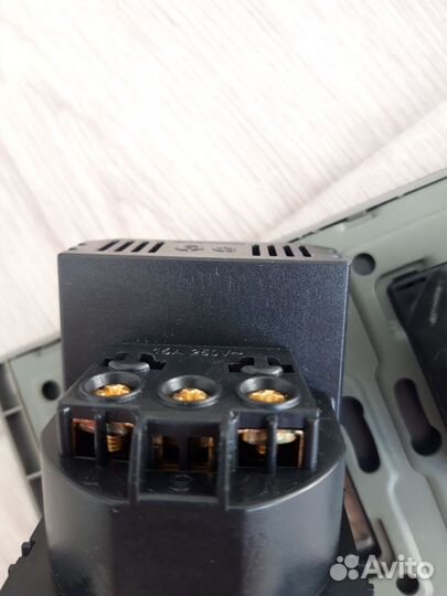 Сенсорный выключатель