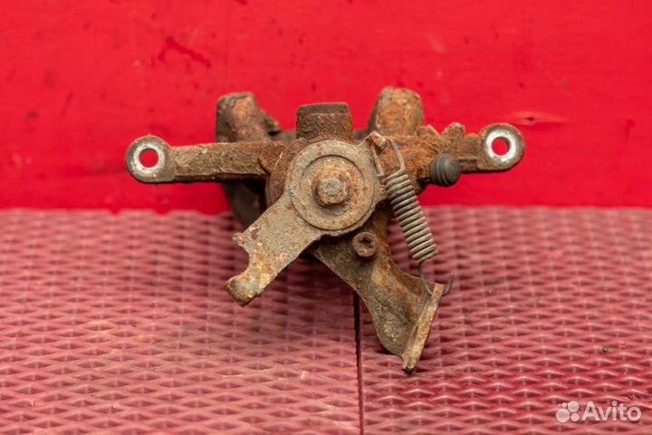 Суппорт тормозной Honda Accord 2005